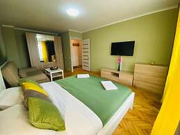 Apartment Hanaka Lenskaya 8k1