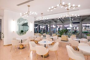 Liberty Fabay - All Inclusive