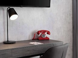 Radisson RED London Gatwick Airport