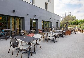 B&B HOTEL Clermont-Ferrand A71/A75 La Méridienne