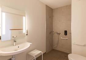 B&B HOTEL Clermont-Ferrand A71/A75 La Méridienne