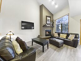 Chimney Ridge 504 3 Bedroom Townhouse by RedAwning