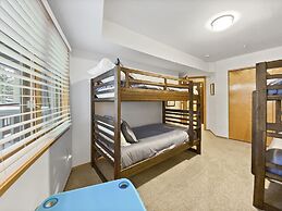 Chimney Ridge 504 3 Bedroom Townhouse by RedAwning