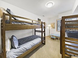 Chimney Ridge 504 3 Bedroom Townhouse by RedAwning