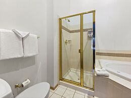 Chimney Ridge 504 3 Bedroom Townhouse by RedAwning