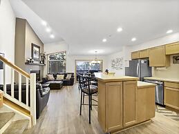 Chimney Ridge 504 3 Bedroom Townhouse by RedAwning