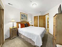 Chimney Ridge 504 3 Bedroom Townhouse by RedAwning