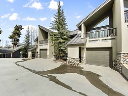 Chimney Ridge 504 3 Bedroom Townhouse by RedAwning