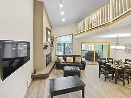 Chimney Ridge 504 3 Bedroom Townhouse by RedAwning