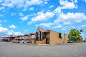 Days Inn by Wyndham Perrysburg/Toledo