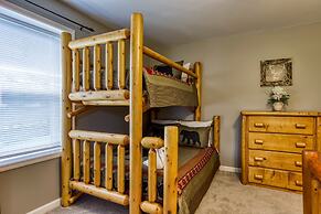 Rustic River Lodge by HoneyBearCabins