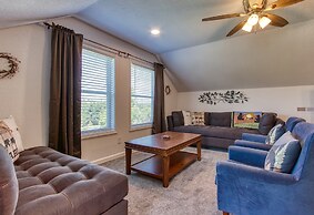 Rustic River Lodge by HoneyBearCabins