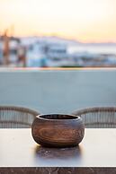 Wave Suite By the Sea