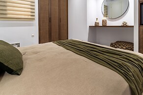 Wave Suite By the Sea