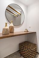 Wave Suite By the Sea