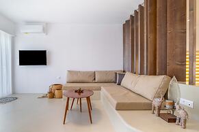 Wave Suite By the Sea