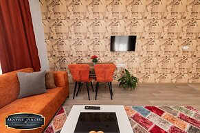 Aria Plus Ev Otel