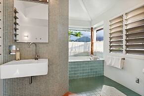 Hanalei Plantation 2 Bedroom Home by RedAwning