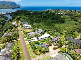 Hanalei Plantation 2 Bedroom Home by RedAwning