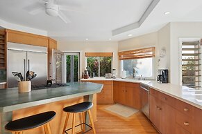 Hanalei Plantation 2 Bedroom Home by RedAwning