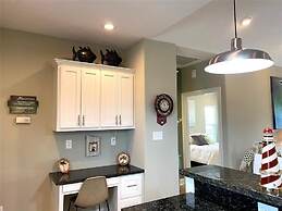 Sea Beauty 3 Bedroom Home by RedAwning