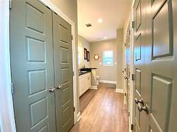 Sea Beauty 3 Bedroom Home by RedAwning