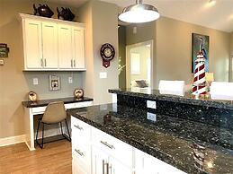 Sea Beauty 3 Bedroom Home by RedAwning