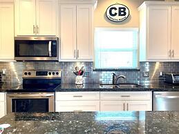 Sea Beauty 3 Bedroom Home by RedAwning