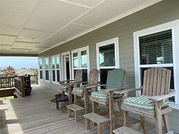 Sea Beauty 3 Bedroom Home by RedAwning