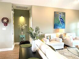 Sea Beauty 3 Bedroom Home by RedAwning