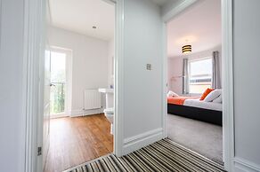 The Knap by Tŷ SA - Waterfront Views