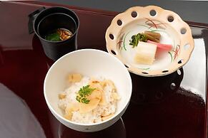 Omuro no Mori Gyokusui - Adults Only