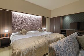 Omuro no Mori Gyokusui - Adults Only