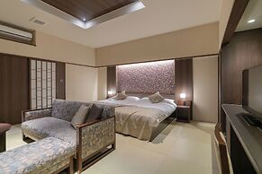 Omuro no Mori Gyokusui - Adults Only