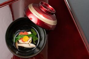 Omuro no Mori Gyokusui - Adults Only