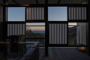 Omuro no Mori Gyokusui - Adults Only