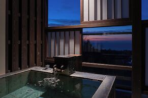 Omuro no Mori Gyokusui - Adults Only