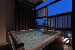 Omuro no Mori Gyokusui - Adults Only