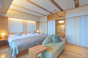 Omuro no Mori Gyokusui - Adults Only