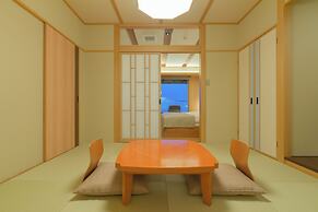 Omuro no Mori Gyokusui - Adults Only