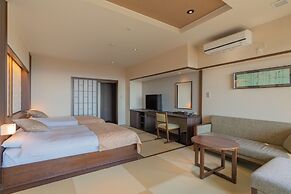 Omuro no Mori Gyokusui - Adults Only