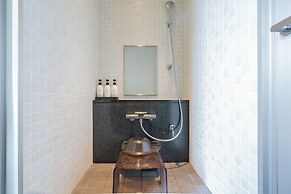 Omuro no Mori Gyokusui - Adults Only