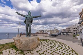 Mina Apartment 100m From Sea