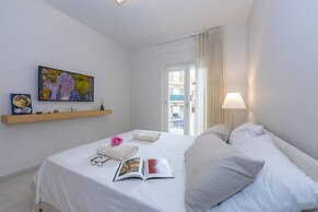 Mina Apartment 100m From Sea