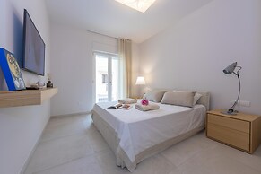 Mina Apartment 100m From Sea