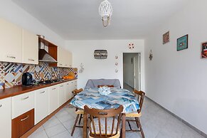 2060 Villetta Krystle