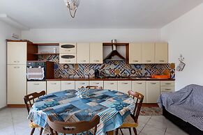 2060 Villetta Krystle