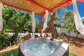 2062 La Cornola Dependance by Barbarhouse