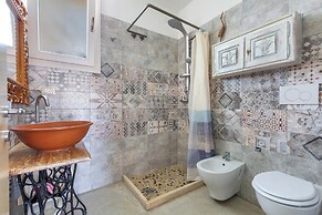 2062 La Cornola Dependance by Barbarhouse