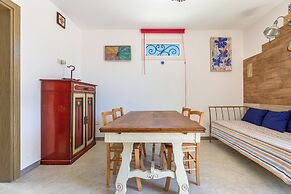 2062 La Cornola Dependance by Barbarhouse